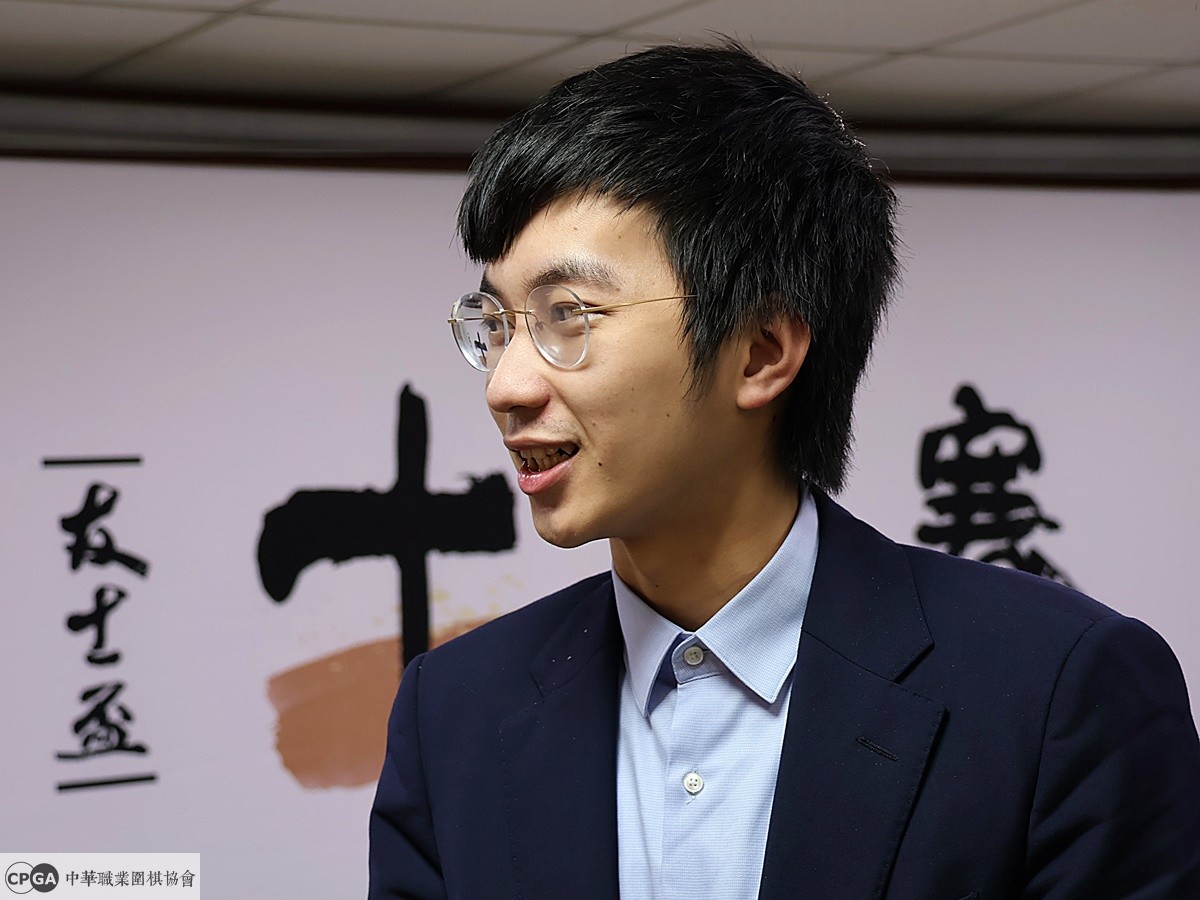 海峰棋院-2025/10/08 八連霸續寫不敗神話許皓鋐蟬聯十段冠軍
